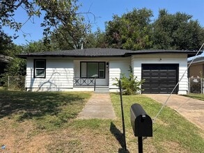 Building Photo - 716 Faulkner Ln
