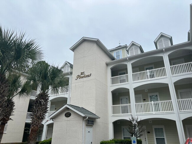 Foto del edificio - Winter Rental! Beautiful Two-bedroom, firs...
