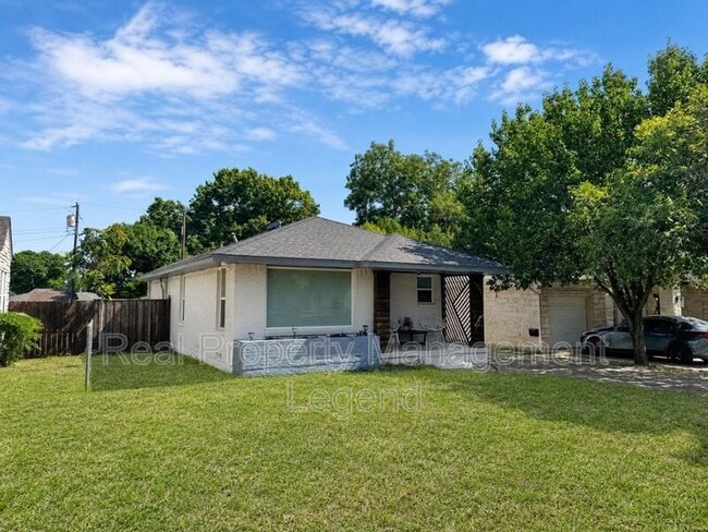 Photo - 1931 Berkley Ave House