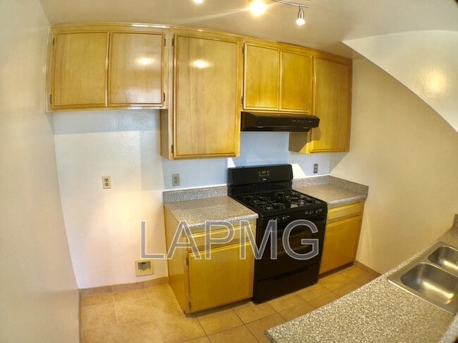 Building Photo - 4202 Tujunga Ave