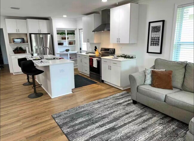 Foto del edificio - 5804 N Miami Pl