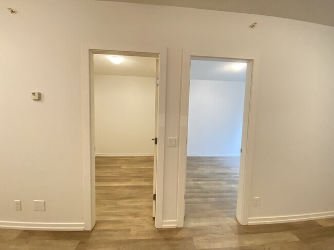 Photo du bâtiment - 450-458 8 Ave SE