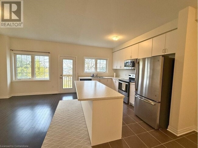 Building Photo - 4085 Fracchioni Dr