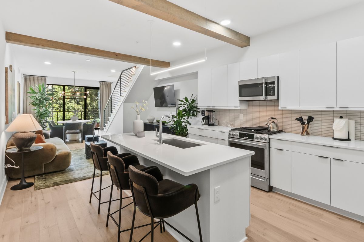 Foto principal - 346 Peters St SW