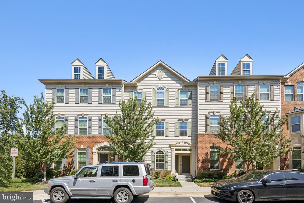 Foto principal - 42114 Piebald Square