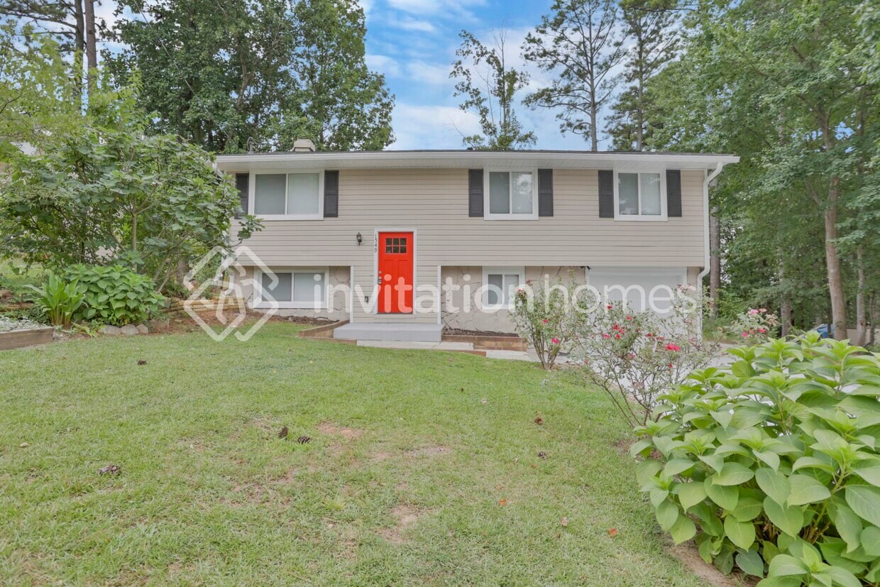 Primary Photo - 1549 Hoy Taylor Dr