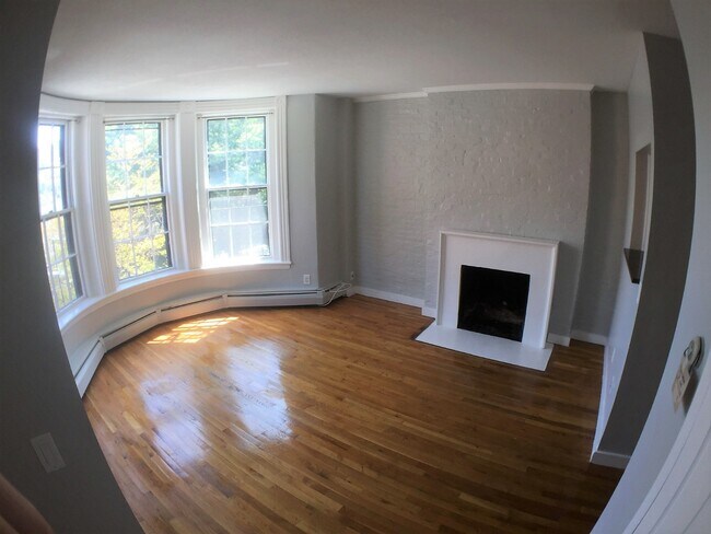 Building Photo - 25 Saint Stephen St