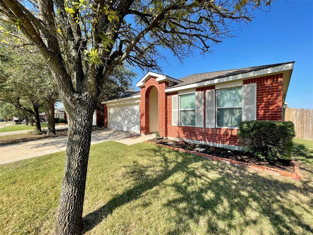 Primary Photo - 505 Hunters Ridge Dr