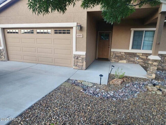 Foto del edificio - 1385 Javelina Hill Rd