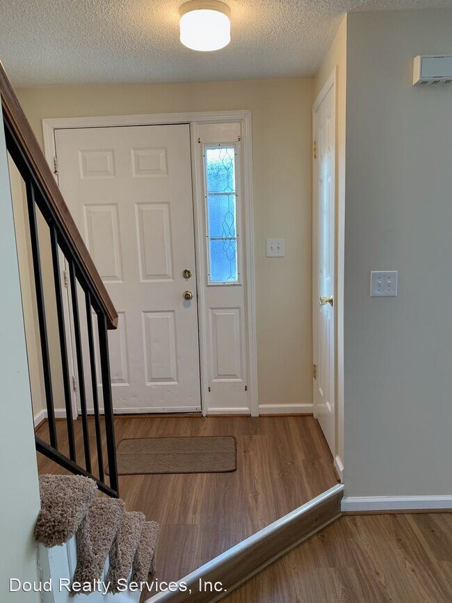 Foto del edificio - 3 br, 1.5 bath House - 2746 Janice Lynn