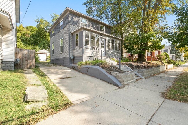 Foto del edificio - 1021 Sherman St SE