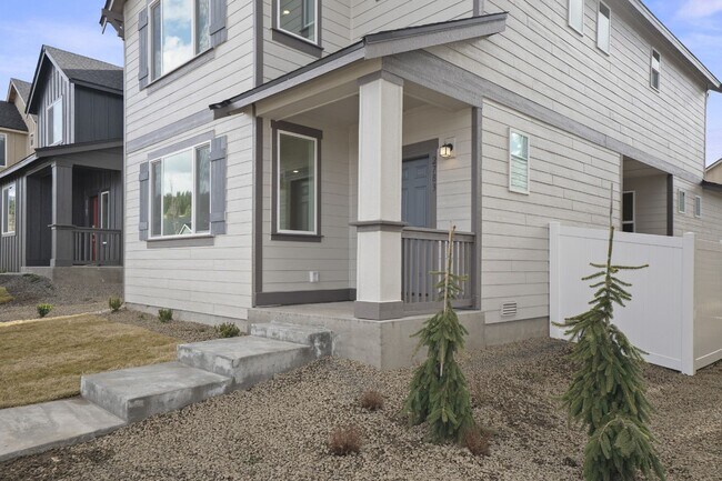 Foto del edificio - 2025 Built 3 Bedroom 2.5 Bath Liberty Lake home like new