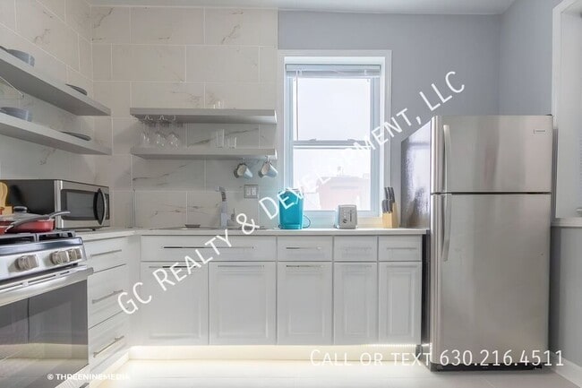 Building Photo - 3320 S Carpenter St