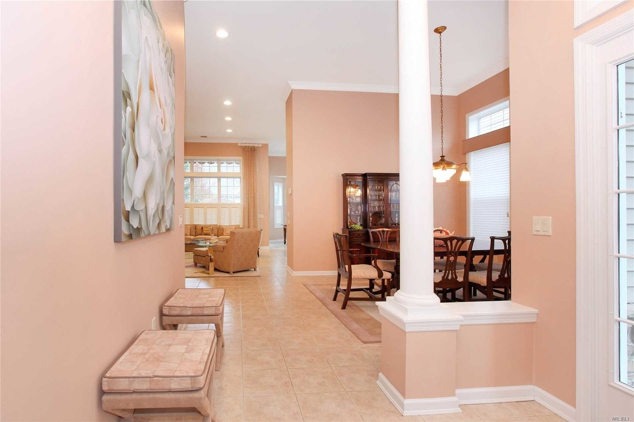 118 Beethoven Ct, Eastport, NY 11941 Condo for Rent in Eastport, NY