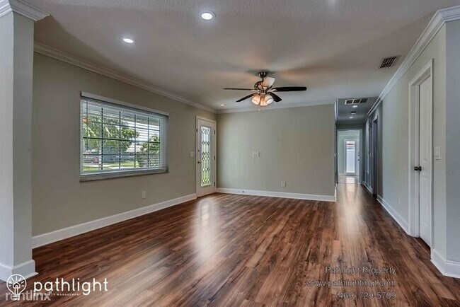 Foto del edificio - 4 br, 3 bath House - 8218 Pamlico Street UNIT