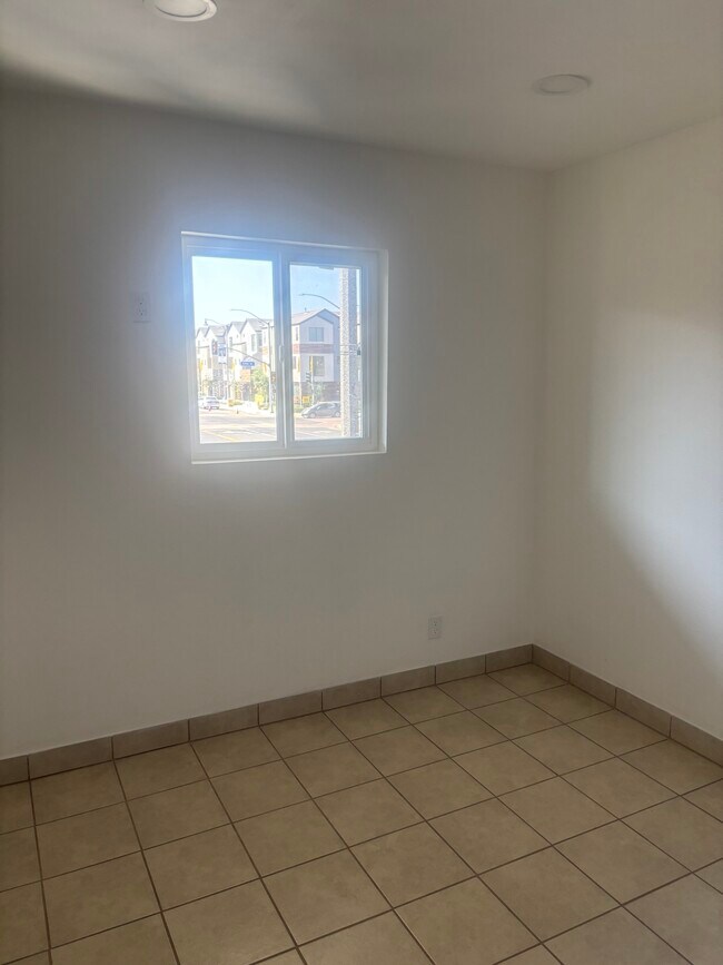 Foto del edificio - 5926 Atlantic Ave