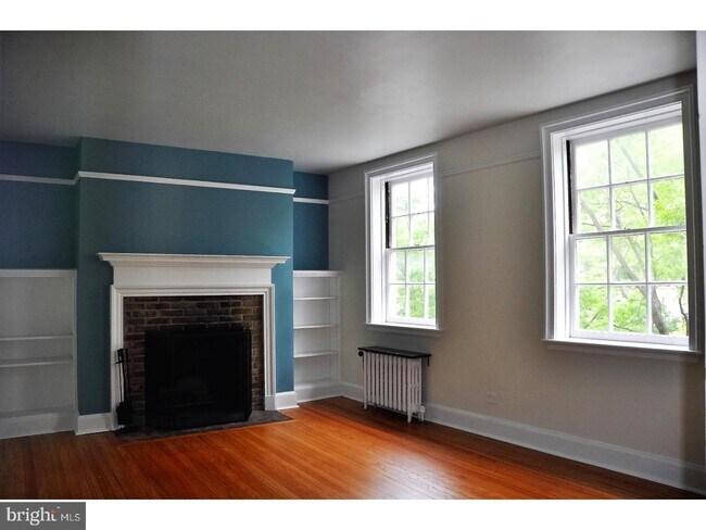 Building Photo - 48 Nassau St