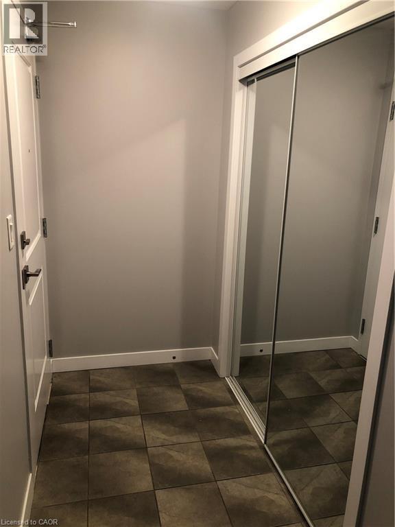 Building Photo - 85 Robinson St