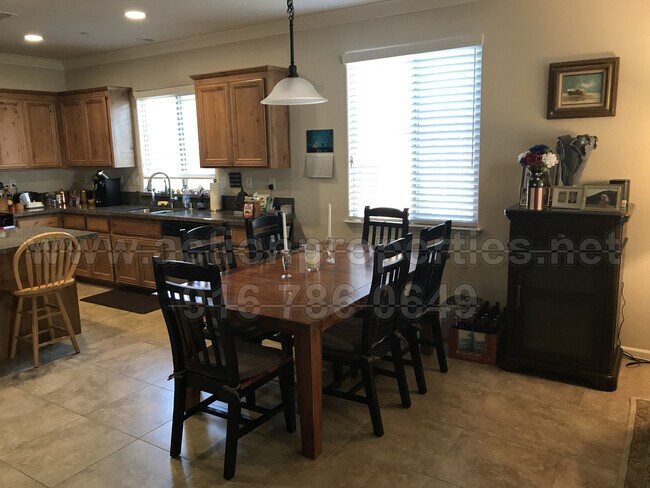Foto del edificio - Gated Single Story, 2 Bedroom 2 Ba, Covere...