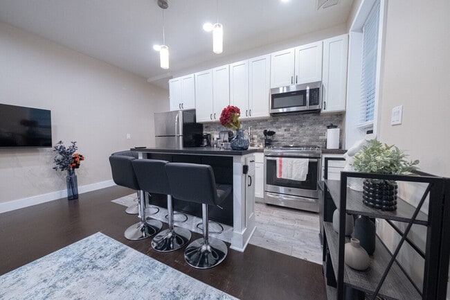 Photo - 245 W 113th St Apartment