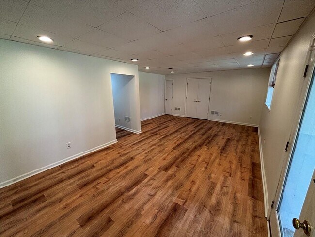 Foto del edificio - 1138 Arlington Pkwy NE