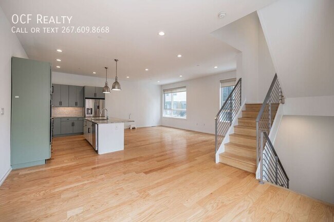 Building Photo - 444 Fairmount Ave