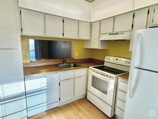 Building Photo - 8770 Royal Palm Blvd