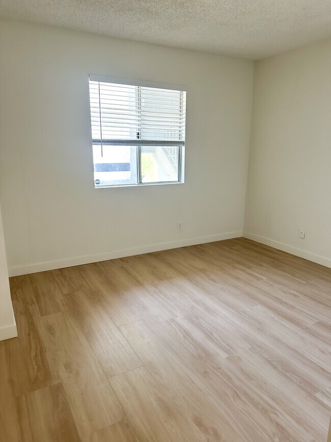 3rd Bedroom - 20342 Rue Crevier