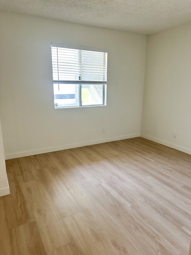 3rd Bedroom - 20342 Rue Crevier