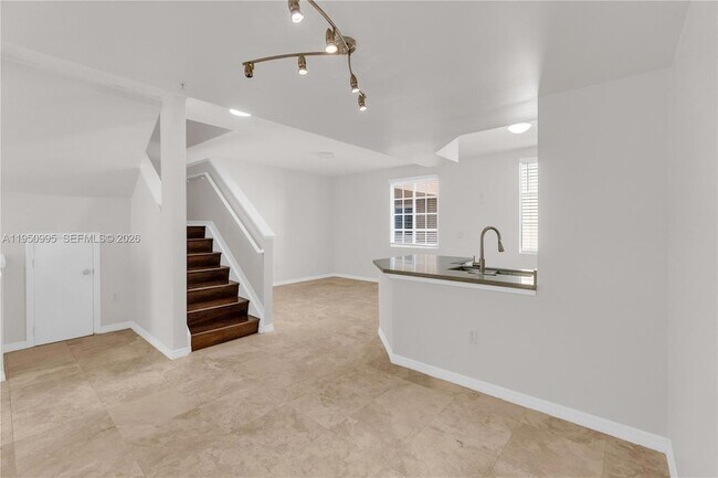 Foto del edificio - 2945 NE 185th St