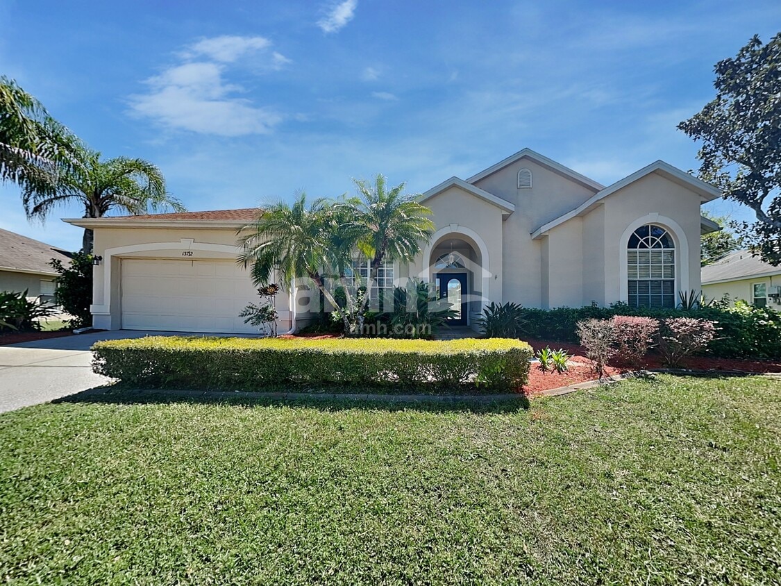 Primary Photo - 13712 Lakes Way