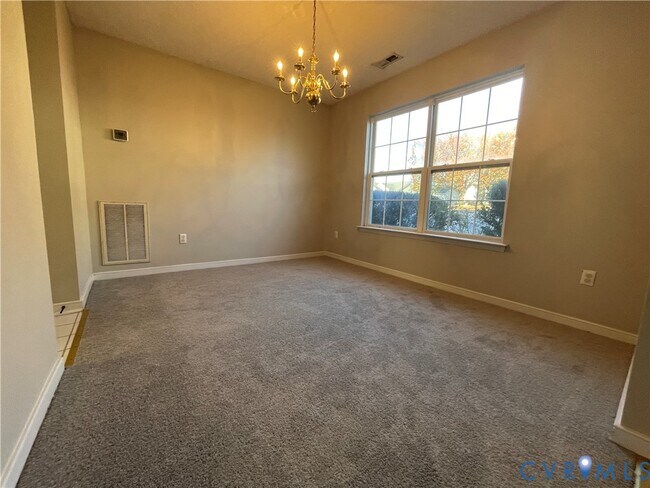 Foto del edificio - 7806 Fern Hollow Dr