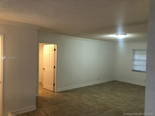 Building Photo - 1300 Moffett St