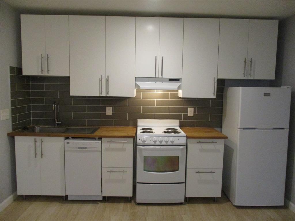 Primary Photo - 1607 Welch St