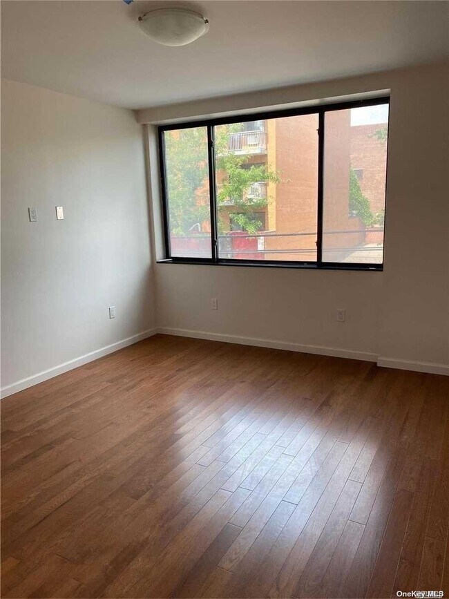 Foto del edificio - 13646-136-41 41st Ave