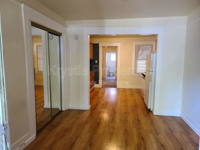 Foto del edificio - 1119 Sutter St