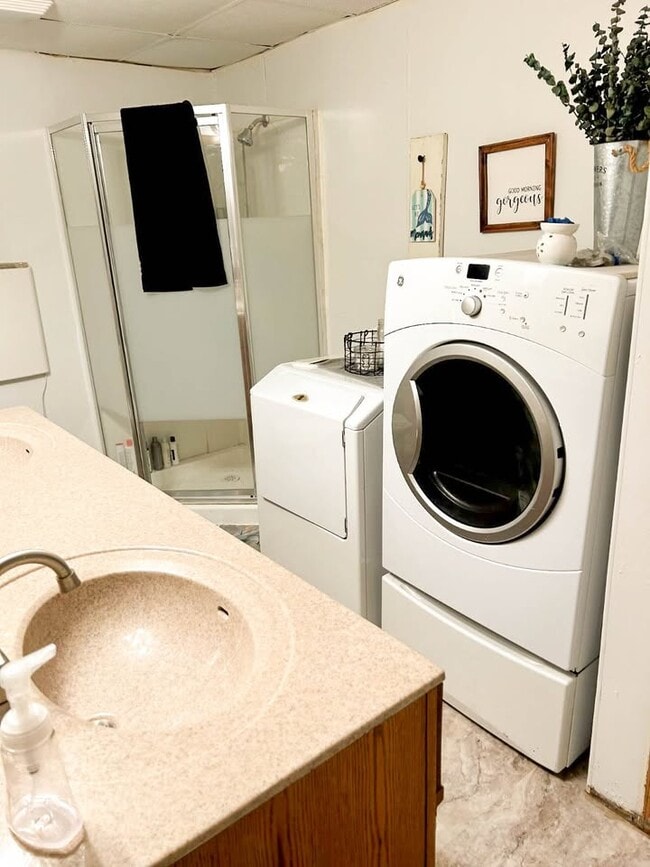 Foto del edificio - 212 Main St