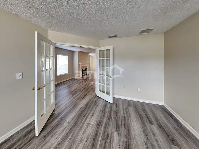 Foto del edificio - 76163 Long Pond Loop