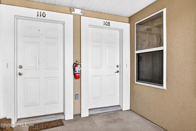 Foto del edificio - 8188 Cabin Lake Cir