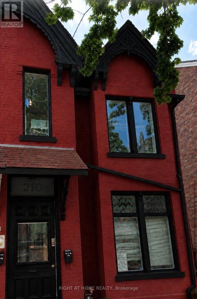 Building Photo - 210 McCaul St