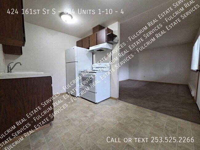 Building Photo - 424 161st St S
