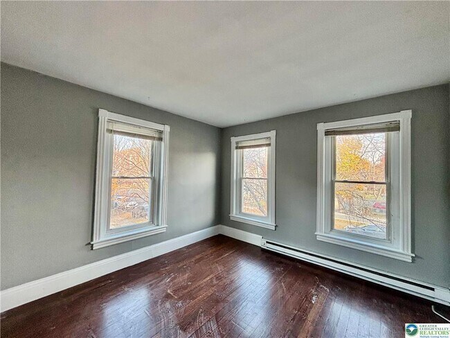 Foto del edificio - 77 W Laurel St