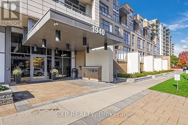 Building Photo - 307 - 1940 IRONSTONE DRIVE
