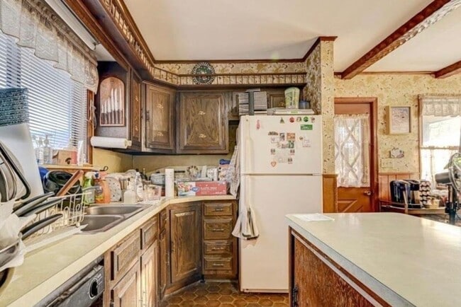 Building Photo - 851 Scott St