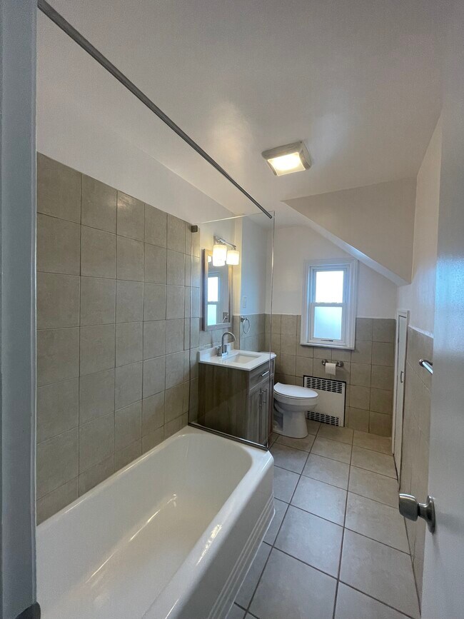 Foto del edificio - 212 Forest St