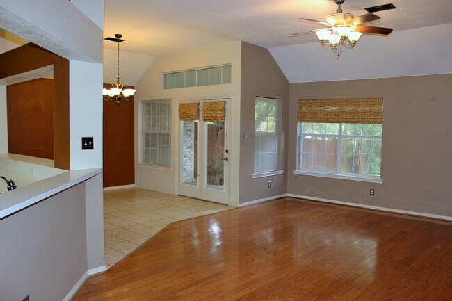 Foto del edificio - 312 Scenic Brook St