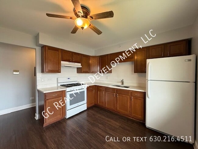 Foto del edificio - 1044 S York Rd