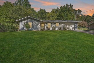 Building Photo - 2810 Antioch Rd
