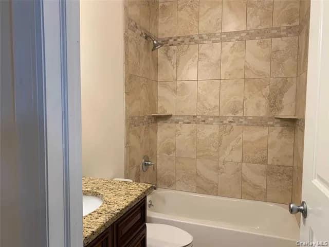 Foto del edificio - 23 Nicole Ct