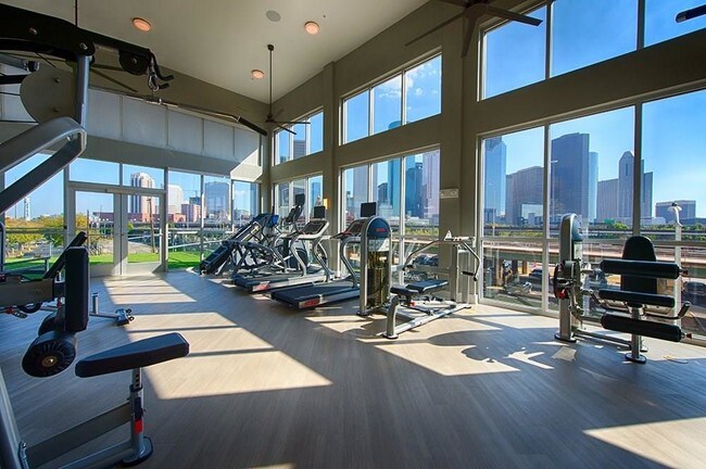 Foto del edificio - 1520 N Memorial Way